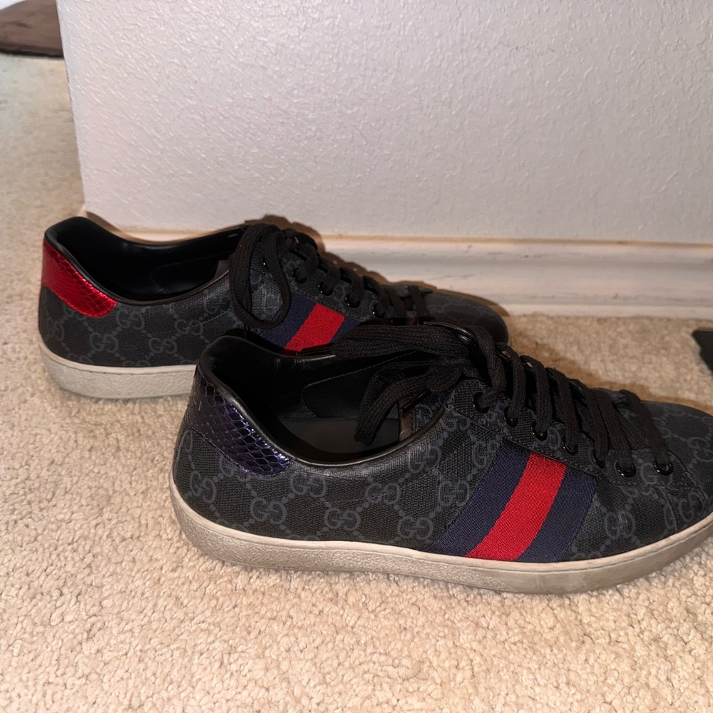 Authentic Gucci sneakers - Picture 2 of 7